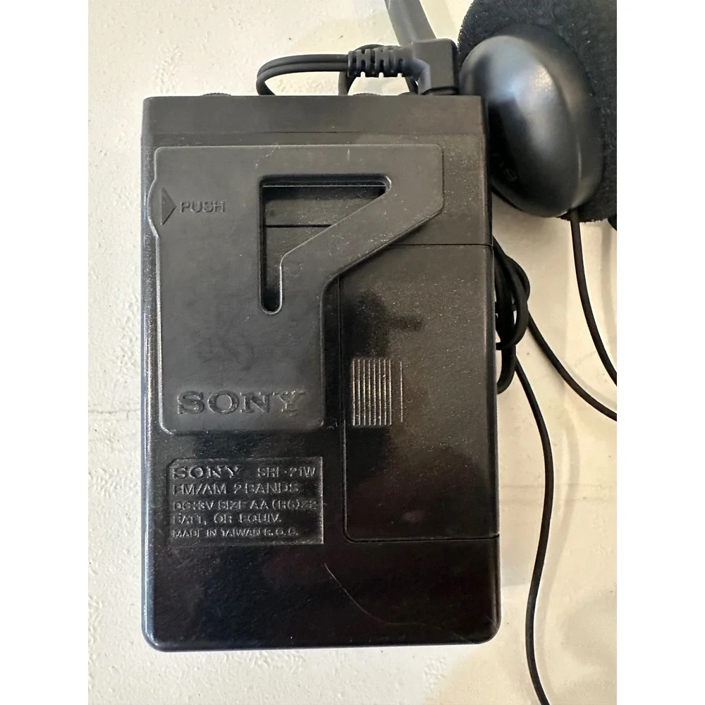 Sony SRF-21W FM AM Walkman Portable Radio Black with Sony MDR-A101 Headphones